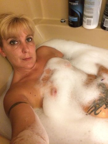 Besoin d’un homme à Tours pour assouvir mes pulsions de dominatrice rencontre-Cougar-Tours