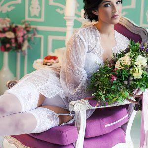 Secrets de la nuit : laisse-toi dominer par une inconnue intrépide Caroline - rencontre-Dominatrice-Brest