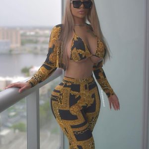 Lucia – 28 ans : Ordres simples ou passe ton chemin Lucia - rencontre-Dominatrice-Châlons-en-Champagne