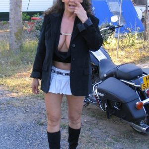 Pas pour jouer à la mamie Lauranne - rencontre-Dominatrice-Villeurbanne