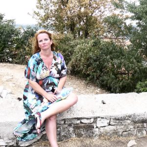 Trois ans sans baiser, là ça déborde Fabienne - rencontre-Dominatrice-Marseille