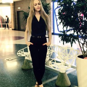 Julie - rencontre-Dominatrice-Nîmes